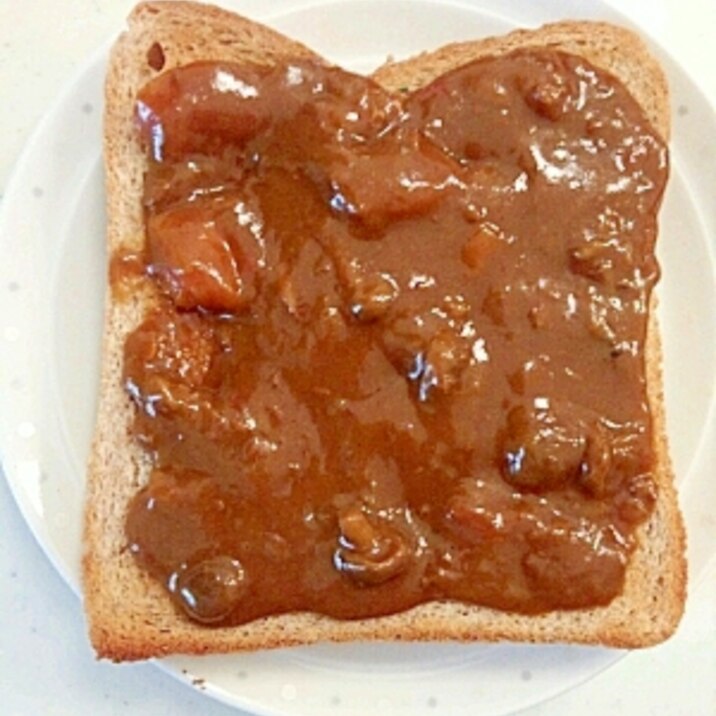 残ったカレーで♪ カレートースト